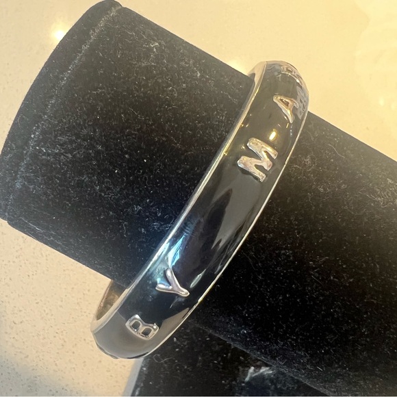 Marc by Marc Jacobs Metal Bracelet. 2,5 inches in diameter. - Picture 2 of 8